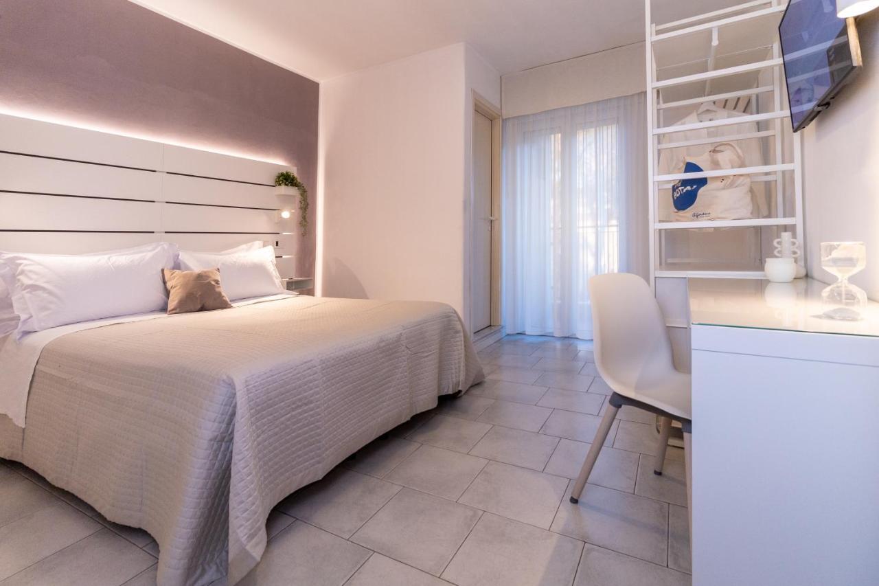 Hotel Alfonsina Riccione Exteriör bild