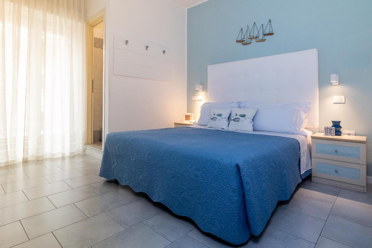Hotel Alfonsina Riccione Exteriör bild